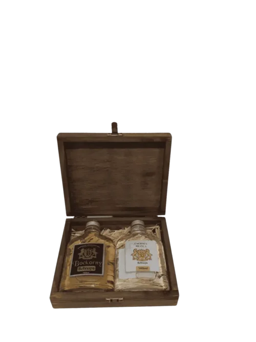 Porto das Flores - Cachaça estilo cowboy branca e envelhecida, 160 ml cada uma, em linda caixa de madeira.