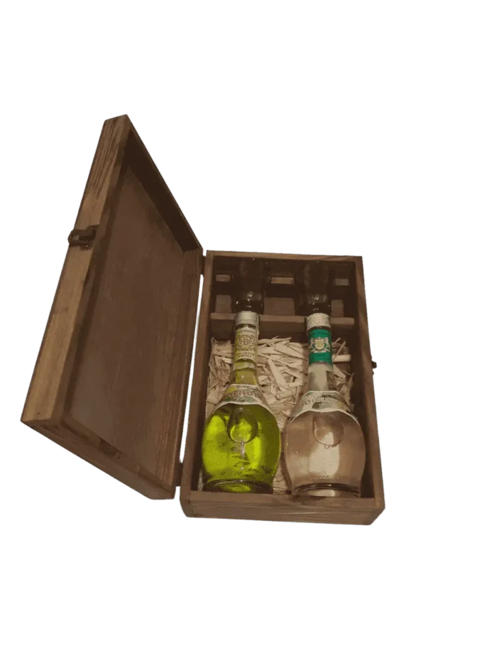 Porto das Flores - Licores com 375ml por garrafa em conjunto com copos, sabor coco, e abacaxi com hortelã, em linda caixa de madeira.