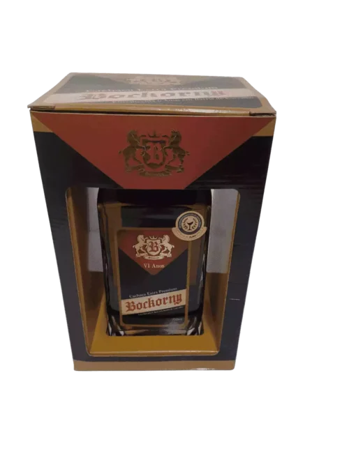 Porto das Flores - Cachaça extra Premium envelhecida 6 anos em barris de Carvalho, 750ml em caixa.