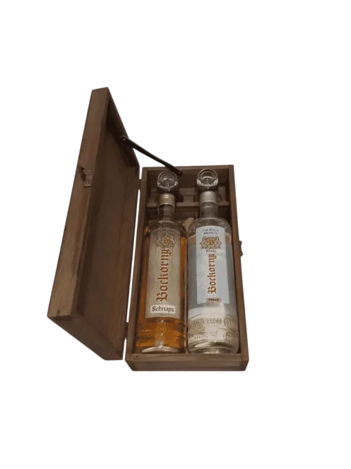 Porto das Flores - Conjunto de cachaças branca e envelhecida em Carvalho 700ml com 2 copos em uma linda caixa de madeira