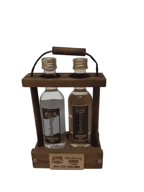 Porto das Flores - Estojo cachaça branca e envelhecida – miniatura -16 x 10 x 4 cm, com 50 ml cada garrafinha.